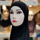 مقنعه دخترانه دو تیکه در 10 رنگبندی متفاوت نگین کاری شده