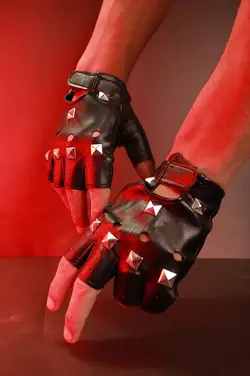 دستکش نیم انگشتی