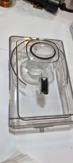 درب آب میوه گیری مخصوص برند آبمیوه گیری ناسیونال و نانیوا جنس پلاستیک تعداد محدود شرکتی اورجینال به همراه فشاری