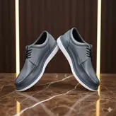 کفش روزمره مردانه چرم طبیعی کد 0013t.k رنگ طوسی