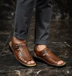 صندل مردانه مدل چرم طبیعی کد041t.k رنگ عسلی