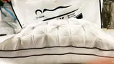 بالشت یاپراک مدل هیراد (ستاره دوزی کاردست، ١٦٠٠ گرم الیاف میکروژل و پارچه میکرو)