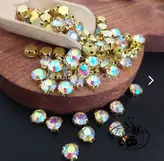 نگین گرد پایه دار سفید هفت رنگ