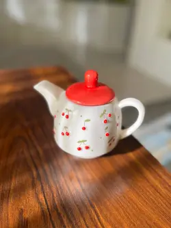 قوری آلبالویی