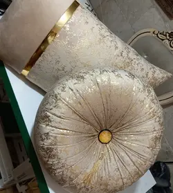 کوسن گرد طلاکوب