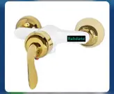 ست ۱۲ تکه شیرآلات سفیدطلایی قاجاری بامبو با علم دوش شیپوری (ست کامل)