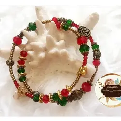 دستبند فنری دو دور کریستال قرمز و سبز اکسسوری دستساز زنانه دخترانه