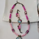 ست گردنبند و دستبند دخترانه آنا و السا صورتی اکسسوری دستساز دخترانه