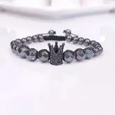 دستبند تمام حدید با تاج سوارسکی دودی اکسسوری دست ساز رنگ ثابت مردانه