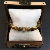 دستبند سنگ چشم ببر و گوی سوارسکی و حدید طلایی رنگ ثابت مردانه اکسسوری اسپرت پسرانه