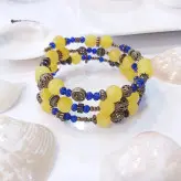 دستبند زنانه فنری سه دور عقیق و کریستال اکسسوری دستساز دخترانه