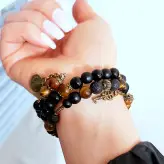 دستبند فنری سه دور سنگ چشم ببر و لاوا و اونیکس اکسسوری دستساز دخترانه