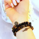 دستبند فنری سه دور سنگ چشم ببر و لاوا و اونیکس اکسسوری دستساز دخترانه