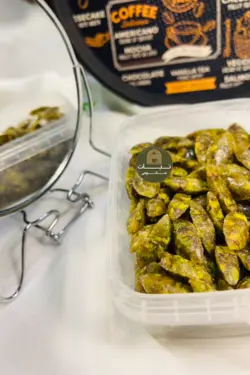 آبنبات پسته ای