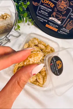 آبنبات کنجدی