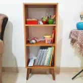 کتابخانه کوچک سه طبقه