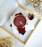 🆔 شناسه : #36591 👚نام : ست ساعت سیتیزن مردانه و زنانه بنداستیل نقره ای صفحه سفید دارای تقویم و کارت گارانتی شش ماه ضمانت موتور. رنگ ثابت دارای جعبه کادویی 👗😍😍😍 🧵جنس : بند استیل 🖌 رنگ بندی : ست زنانه و مردانه بند استیل نقره ای صفحه سفید - ⚜️ سایز ها : set -