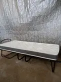 تخت خواب تاشو هتلی کمجا (اکسترابد) تک نفره تاج دار و جک دار (ارتفاع ۴۷ سانتی متری)