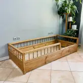 تخت خواب نوزاد مونته سوری چوبی روستیک دکور مدل نرده ای
