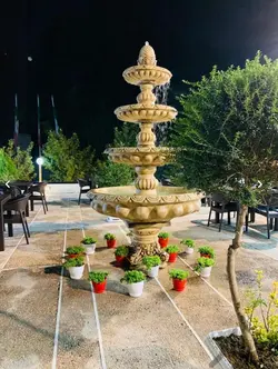 آبنما ۴ طبقه مدل کهن