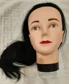 کله مانکن با موهای بلند +پایه رومیزی .جهت تمرین کوپ ، شنیون