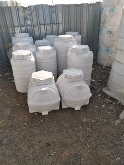 مخزن ۲۰۰لیتری عمودی سه لایه رادمان پلاست