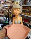 مجسمه دختر،مجسمه کاسه برگی،مجسمه دختر برگی،مجسمه،شکلات خوری،شیرینی خوری،تنقلات خوری