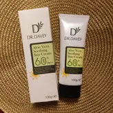 کرم ضد آفتاب دکتر دیوی حاوی آلوئه ورا SPF 60 حجم 100 میل