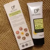 کرم ضد آفتاب دکتر دیوی حاوی آلوئه ورا SPF 60 حجم 100 میل