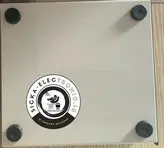 جعبه(باکس) تمام فلزی با طراحی و رنگ کوره ای بسیار زیبا الکترو استاتیک (بسیار با کیفیت و مقاوم) /مناسب برای پروژه های الکترونیک مانند مبدل برق و اینورتر ، منابع تغذیه وسوییچینگ و آمپلی فایر