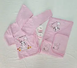 حوله نوزادی ۵ تکه طرح خرگوش صورتی