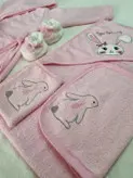 حوله نوزادی ۵ تکه طرح خرگوش صورتی