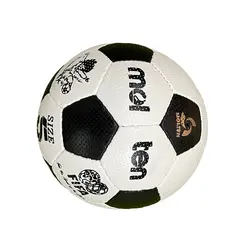 توپ فوتبال دوختی