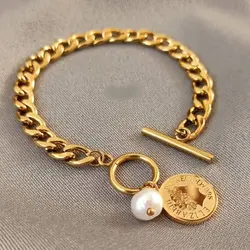 دستبند استیل زنانه زنجیر کارتیر با قفل تی و آویز سکه الیزابت (ویولت گالری) کد ۱۳۳۴