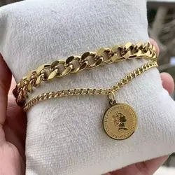 بدلیجات زیورالات دستبند دولاین استیل طلایی با اویز الیزابت کد ۱۳۱۰