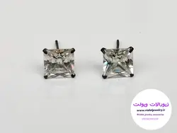 گوشواره دخترانه و زنانه نقره ایتالیایی میخی تک نگین مربعی کد ۰۱۸وزن ۱.۸ گرم