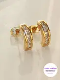 گوشواره میخی طرح حلقه ای نگین دار برند ژوپینگ طلایی کد ۱۱۵۶