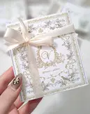 سرکلیدی یا جاکلیدی پلاک ماشین رزینی بهمراه حرف اول اسم انگلیسی طرح دریا