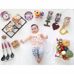 استند رومیزی کودک مدل مکعب تاریخ شمار بسته سه عددی