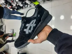 کتونی خارجی آکبند آسیکس ویتنام ASICS GEL VIETNAM تک سایز 42و44 رنگ مشکی طوسی