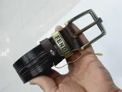 کمربند مردانه تمام چرم زبانه دار برند فندی