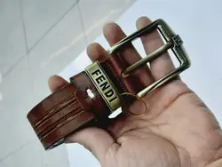 کمربند مردانه تمام چرم زبانه دار برند فندی