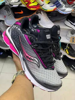 کتونی ورزشی ساکونی SAUCONY مردانه طوسی صورتی و آبی جدید و ترندکورتانا