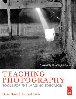 دانلود کتاب Teaching Photography: Tools for the Imaging Educator ویرایش 1