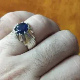 انگشتر یاقوت کبود با رکاب دستساز هشت چنگ