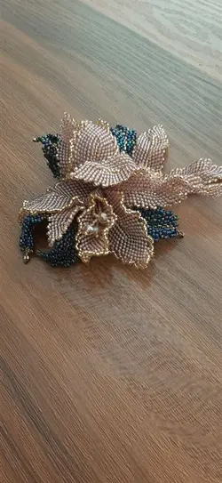 اپلیکه گل منجوق بافت