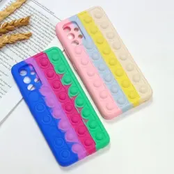 کاور مدل سیلیکون پاک کنی طرح پاپیت فیجت آبرنگی رنگین کمانی محافظ لنز دار