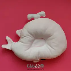بالشت فرم دهی و شیردهی نوزاد طرح نهنگ صورتی