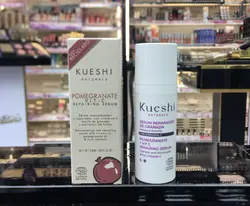 سرم ترمیم کننده انار حاوی ویتامین سی کیوشی KUESHI POMEGRANATE+VIT C REP AIRING SERUM حجم 50میل