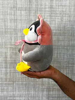 عروسک پنگوئن کلاه دار